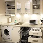 Classical Premium Apartment With Free Parking