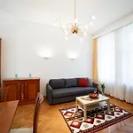 Classical Premium Apartment With Free Parking