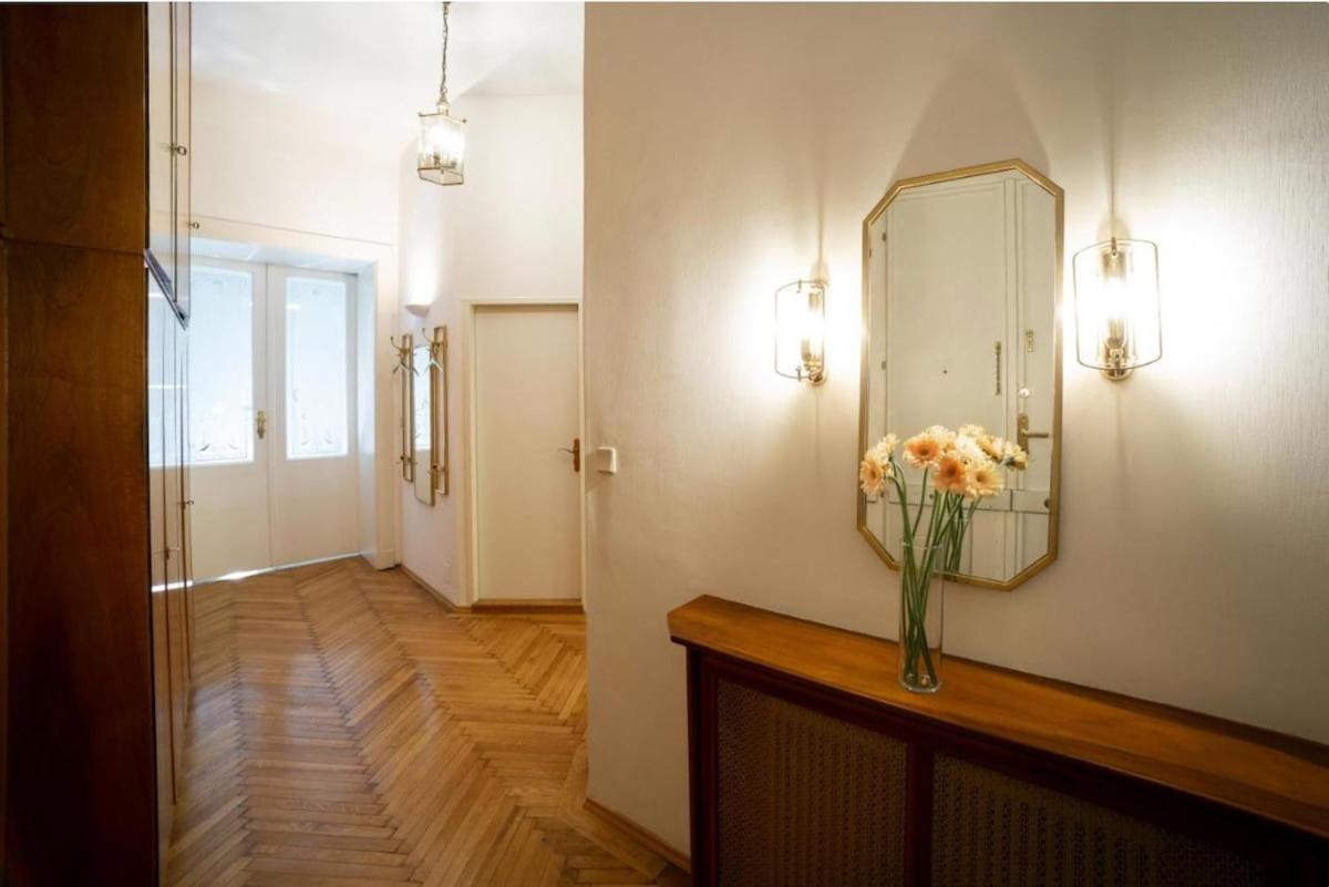 Classical Premium With Free Parking